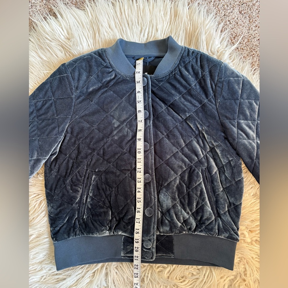 7 For All Mankind Blue Quilted Velvet Bomber Jacket Size M EUC - Picture 11 of 11